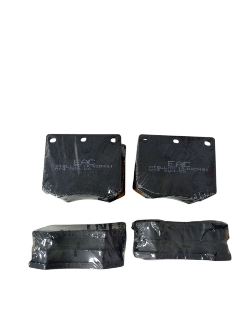 Тормозные колодки 90R-02A0184 . 18225