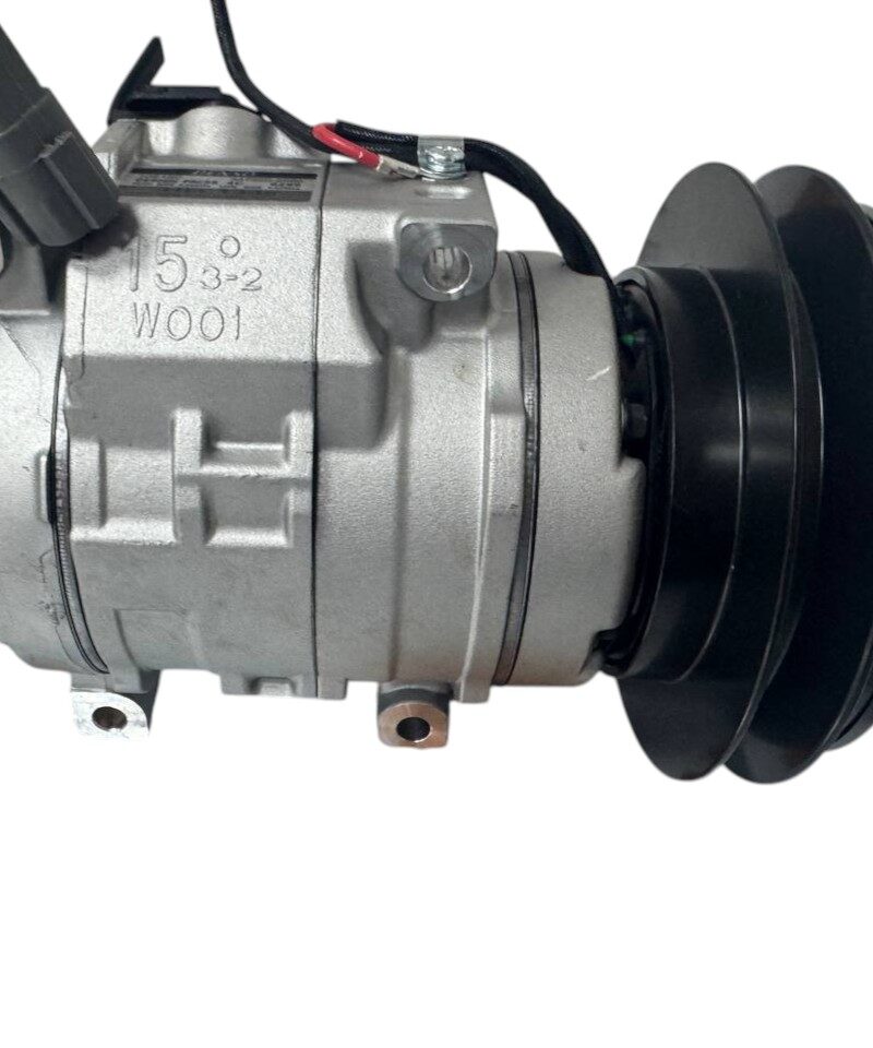 Компрессор кондиционера 20Y-810-1260