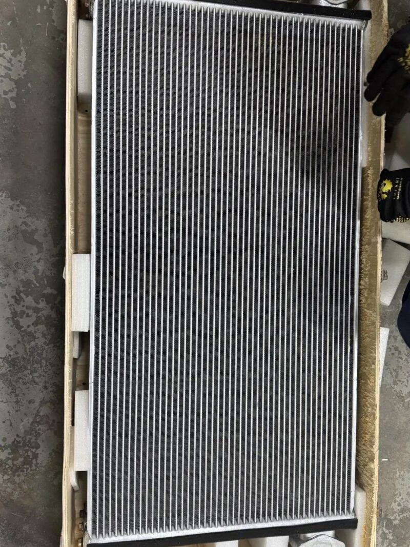 208-03-71121 (4)